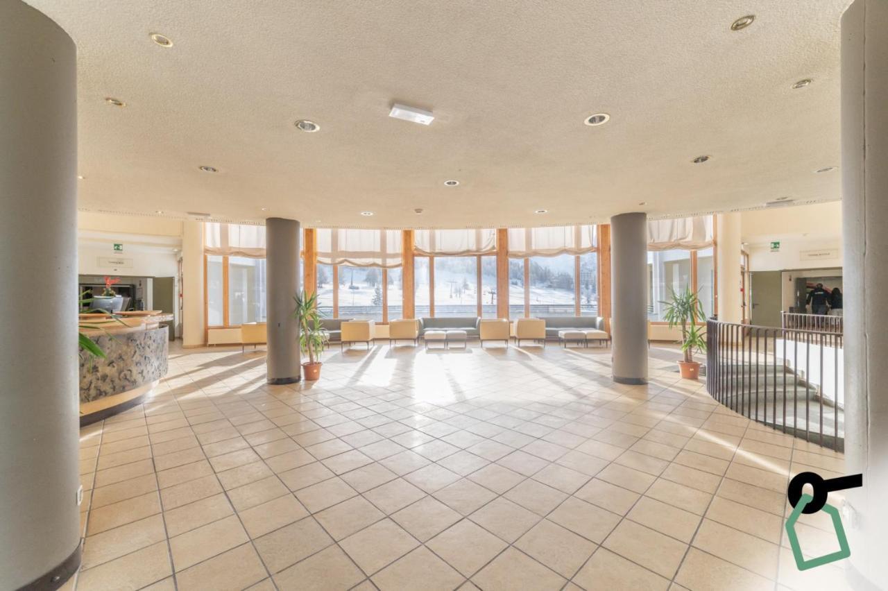 Hotiday Hotel Colle Sestriere Exteriör bild