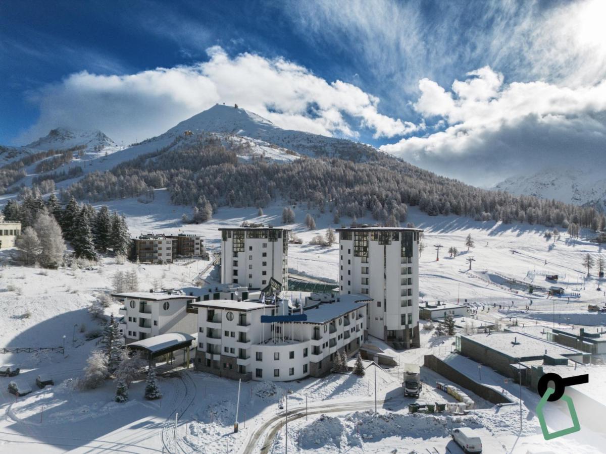 Hotiday Hotel Colle Sestriere Exteriör bild