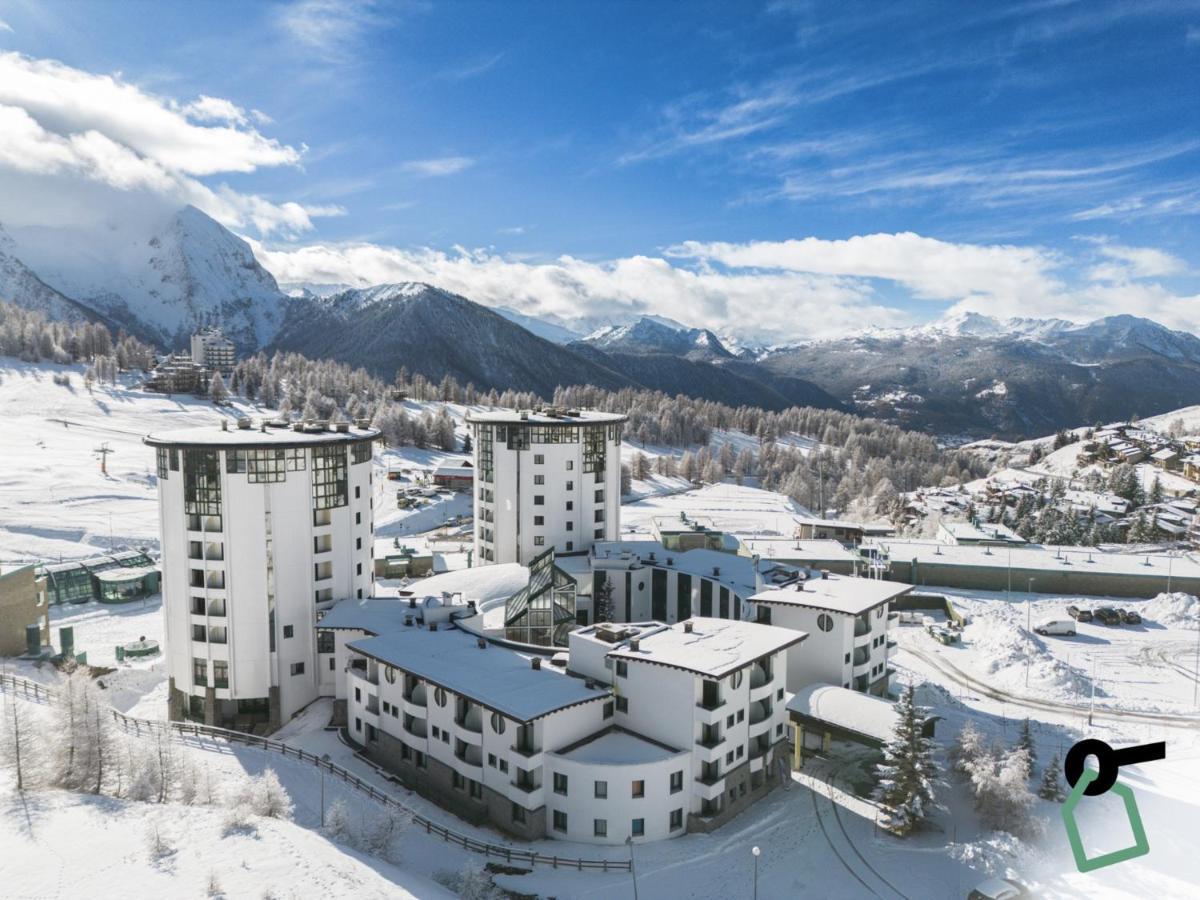 Hotiday Hotel Colle Sestriere Exteriör bild